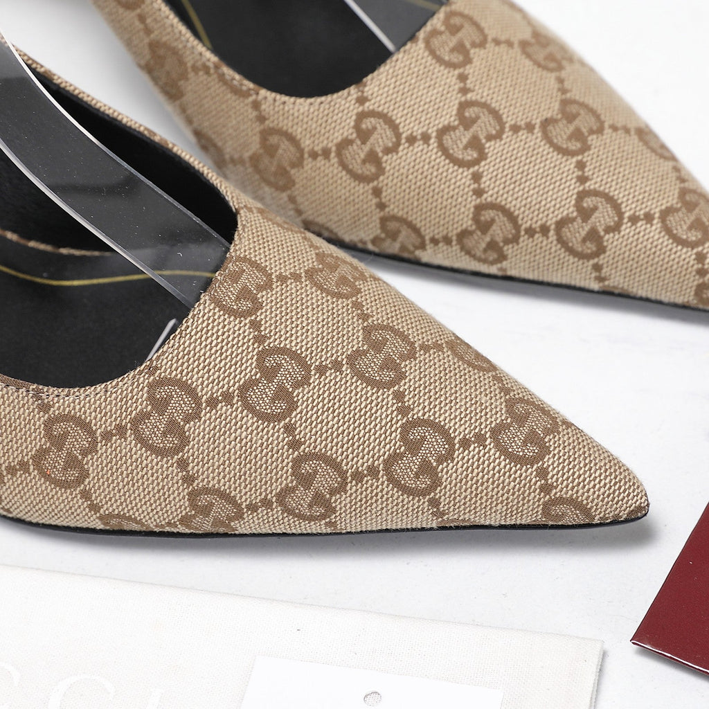 GUCCI 26S HEEL POINTED TOE SLINGBACK PUMPS 75MM IN BEIGE EBONY CANVAS