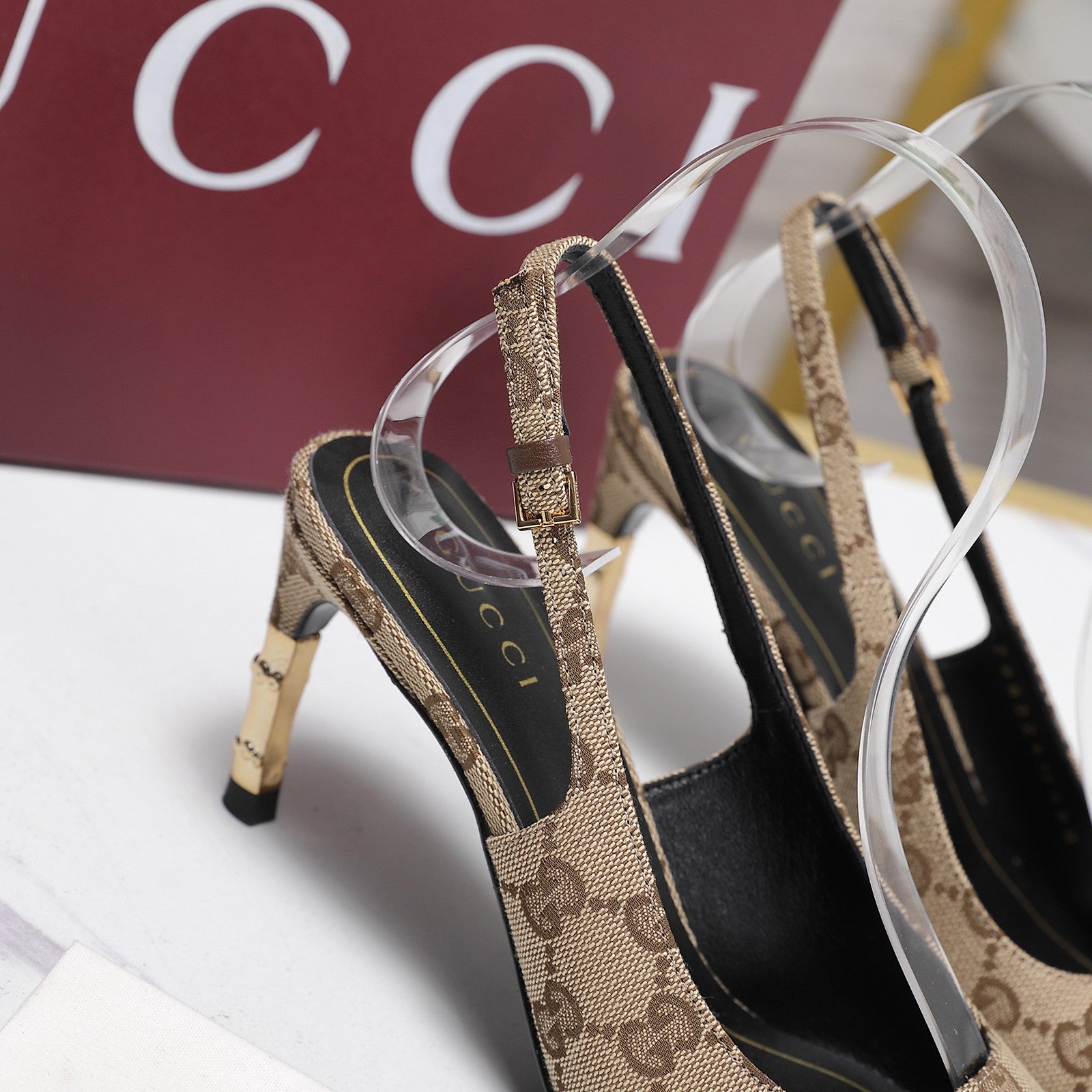 GUCCI 26S HEEL POINTED TOE SLINGBACK PUMPS 75MM IN BEIGE EBONY CANVAS