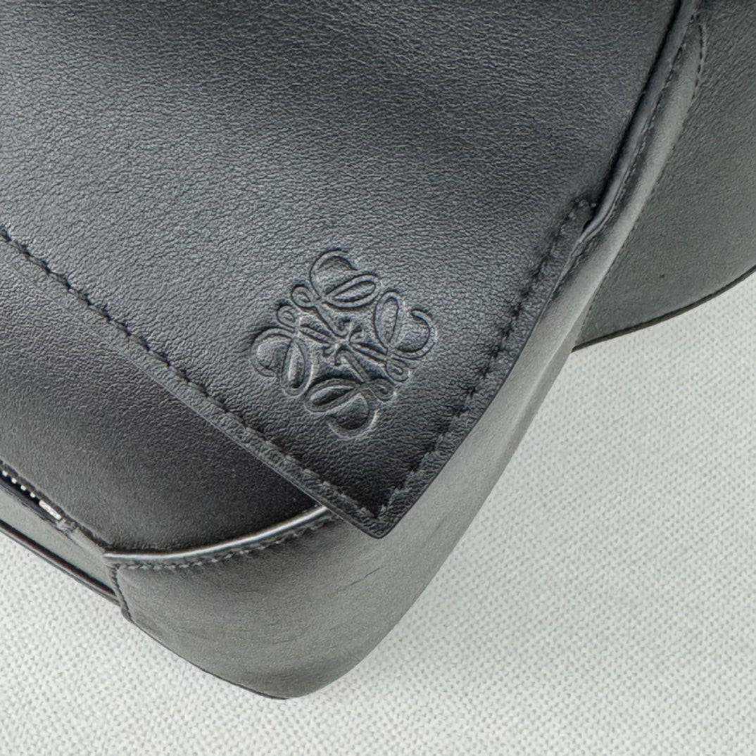 LOEWE 26S PUZZLE EDGE MEDIUM BAG 24 IN BLACK CALFSKIN