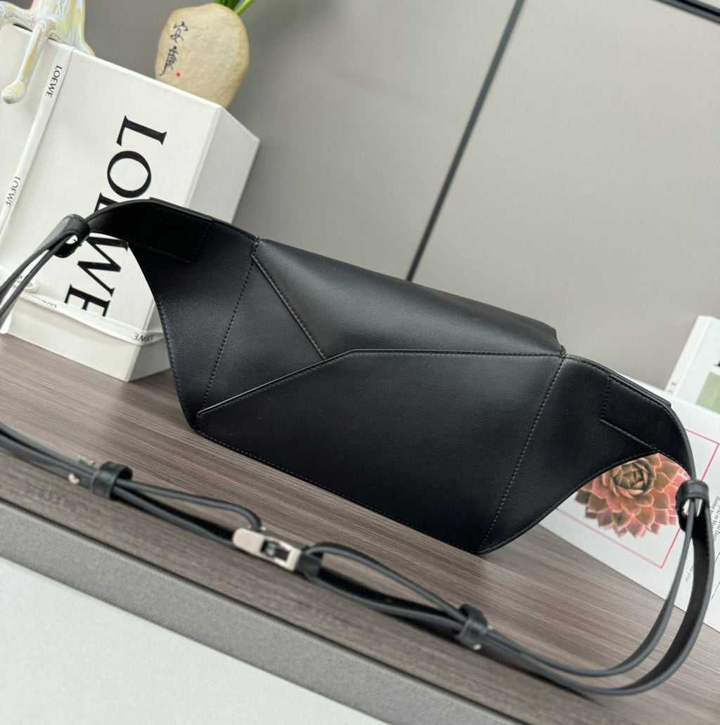 LOEWE 26S PUZZLE EDGE MEDIUM BAG 24 IN BLACK CALFSKIN