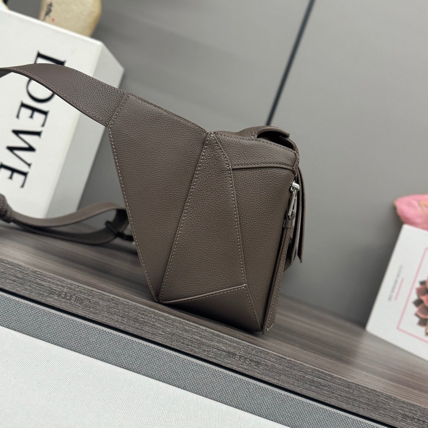 LOEWE 26S PUZZLE EDGE MEDIUM BAG 24 IN TAUPE CALFSKIN