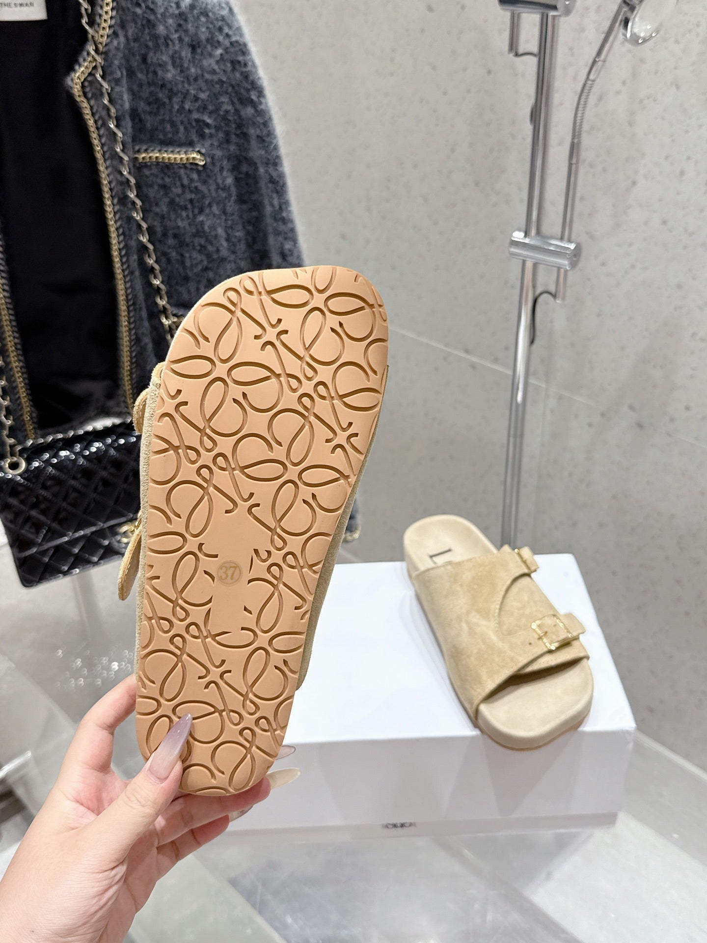 LOEWE 26S EASE SLIDE IN BEIGE SUEDE