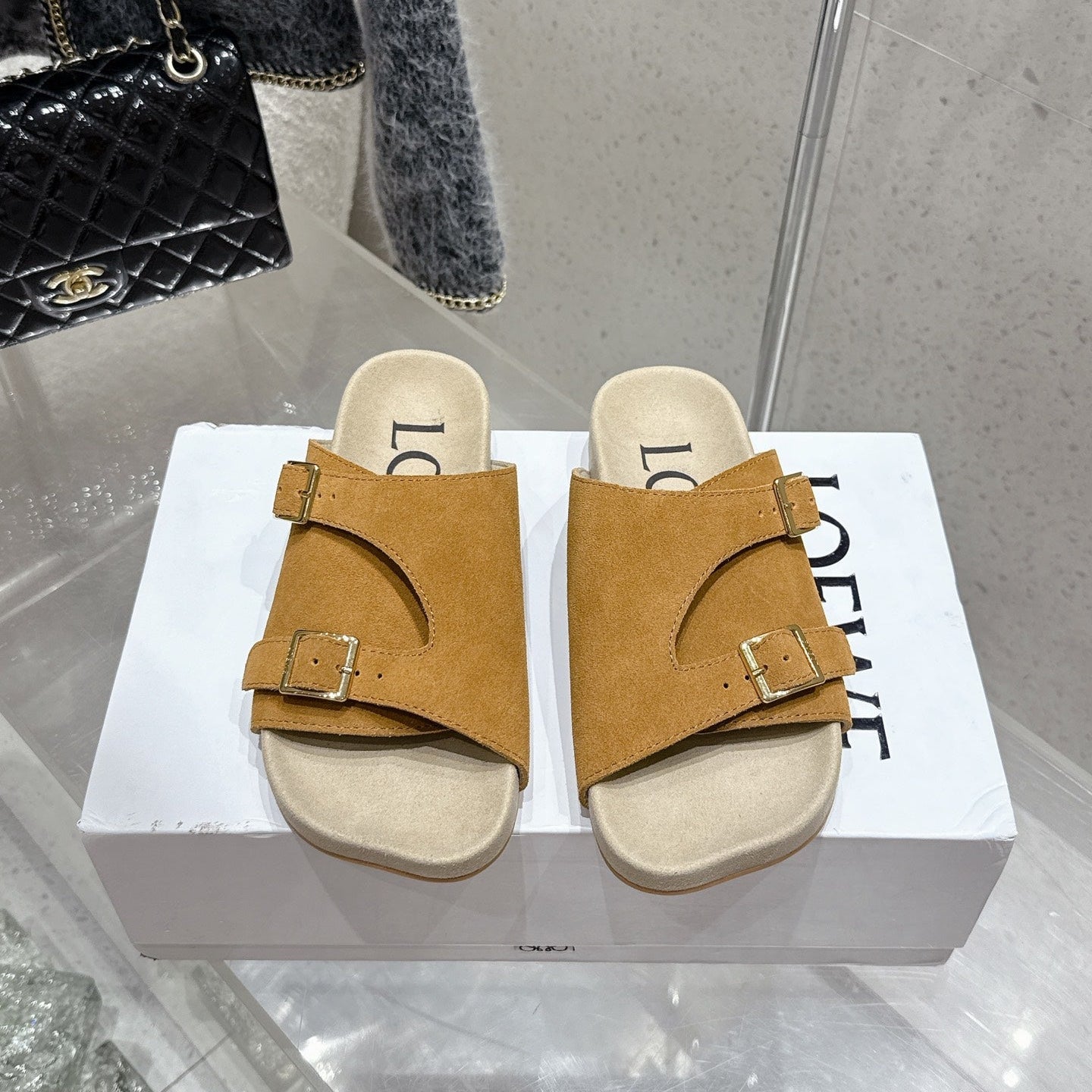 LOEWE 26S EASE SLIDE IN CAMEL BROWN SUEDE