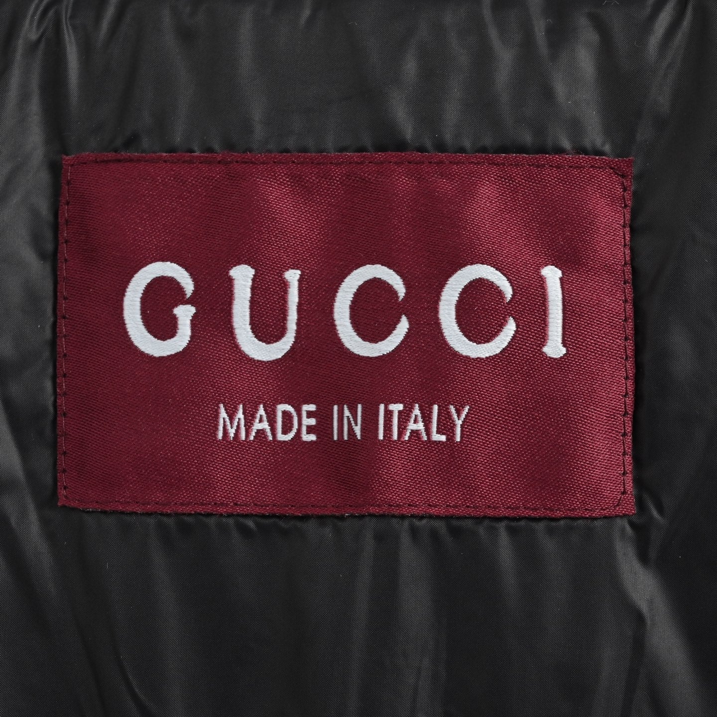 GUCCI 26S DOWN JACKET 250