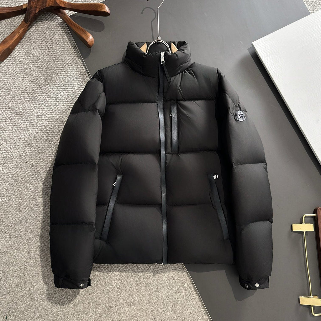 MONCLER PUFFER JACKET IN BLACK 264575