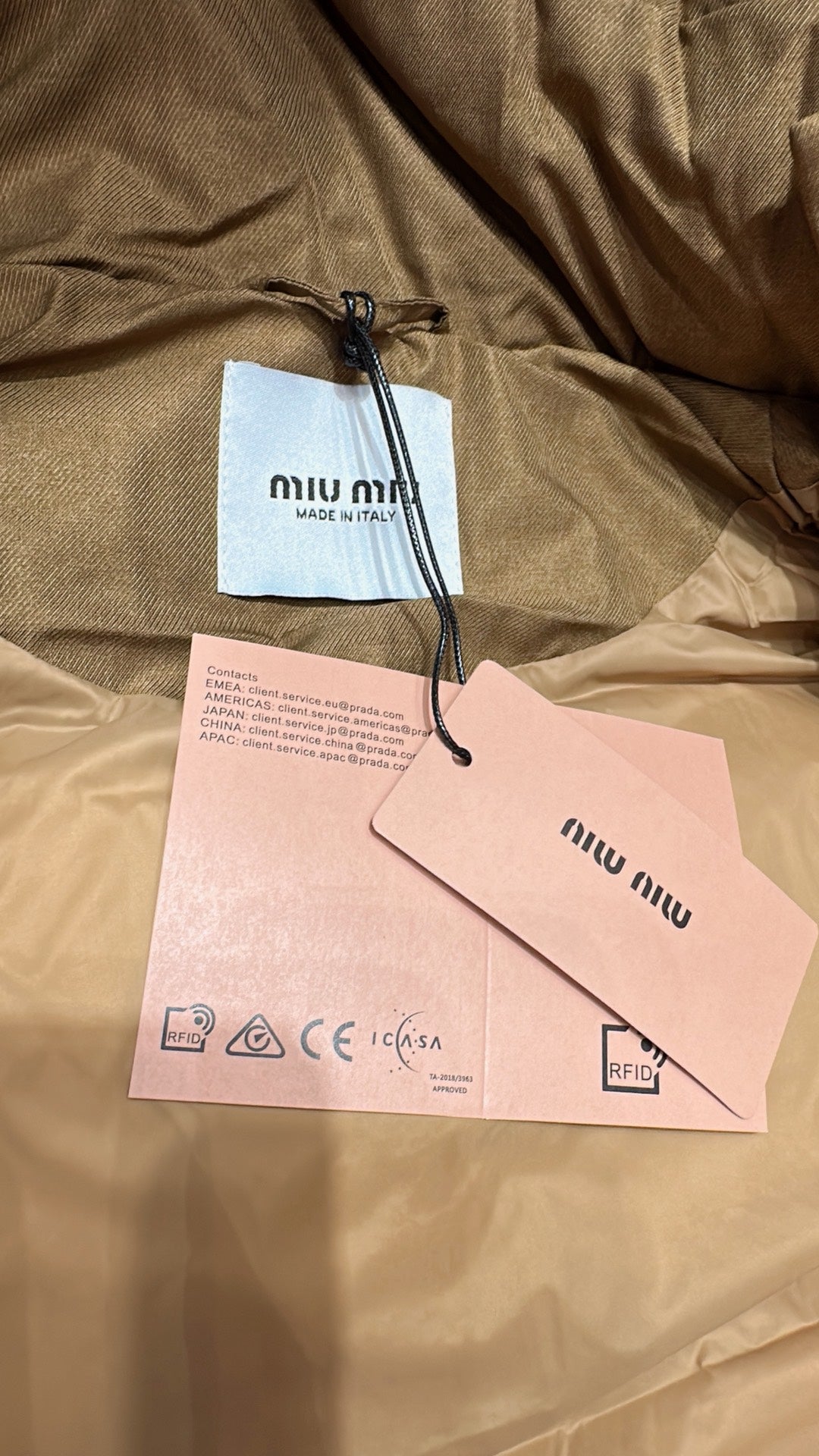 MIUMIU PUFFER VEST STYLE 565