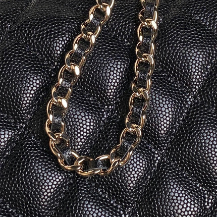 25C FLAP BAG 18 IN BLACK SHINY GRAINED CALFSKIN GOLD HARDWARE
