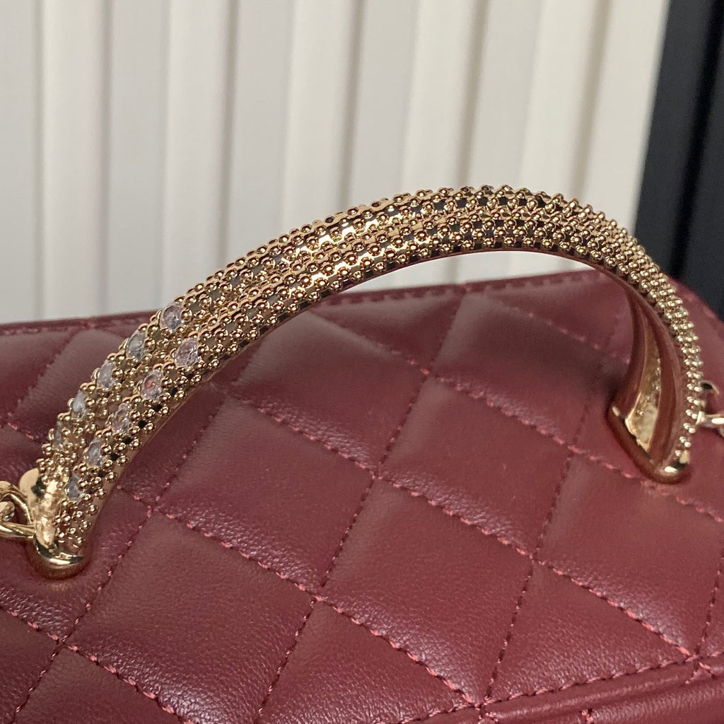 CHANEL 25S VANITY CASE 17 IN BURGUNDY LAMBSKIN GOLD HARDWARE