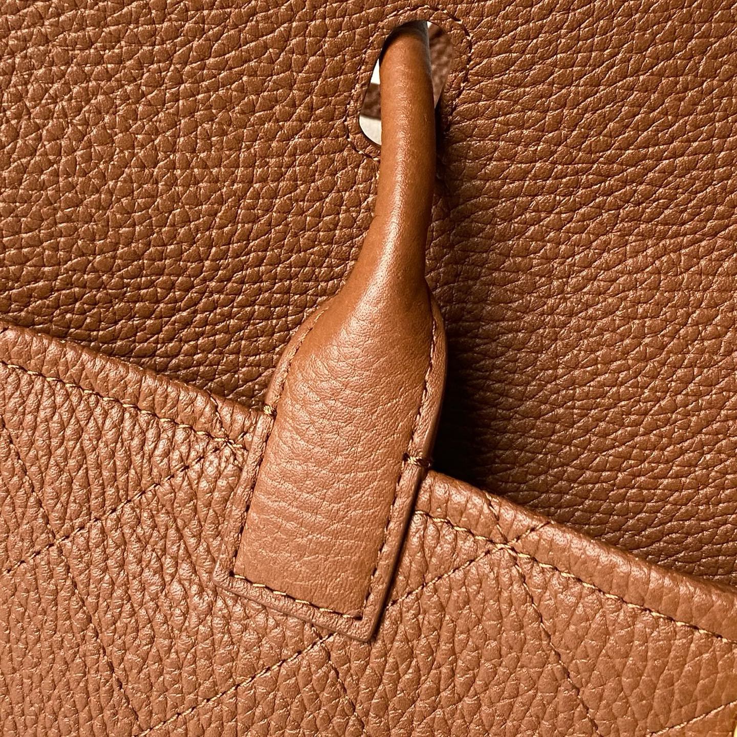 CHANEL 26S BOWLING BAGUETTE BAG 30CM IN CARAMEL BROWN CAVIAR CALFSKIN