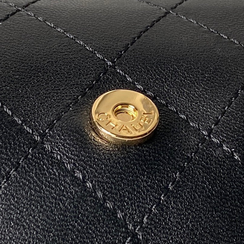 CHANEL 26S BARREL CLUTCH WITH CHAIN 23 IN BLACK QUILTED CALFSKIN GOLD HARDWARE