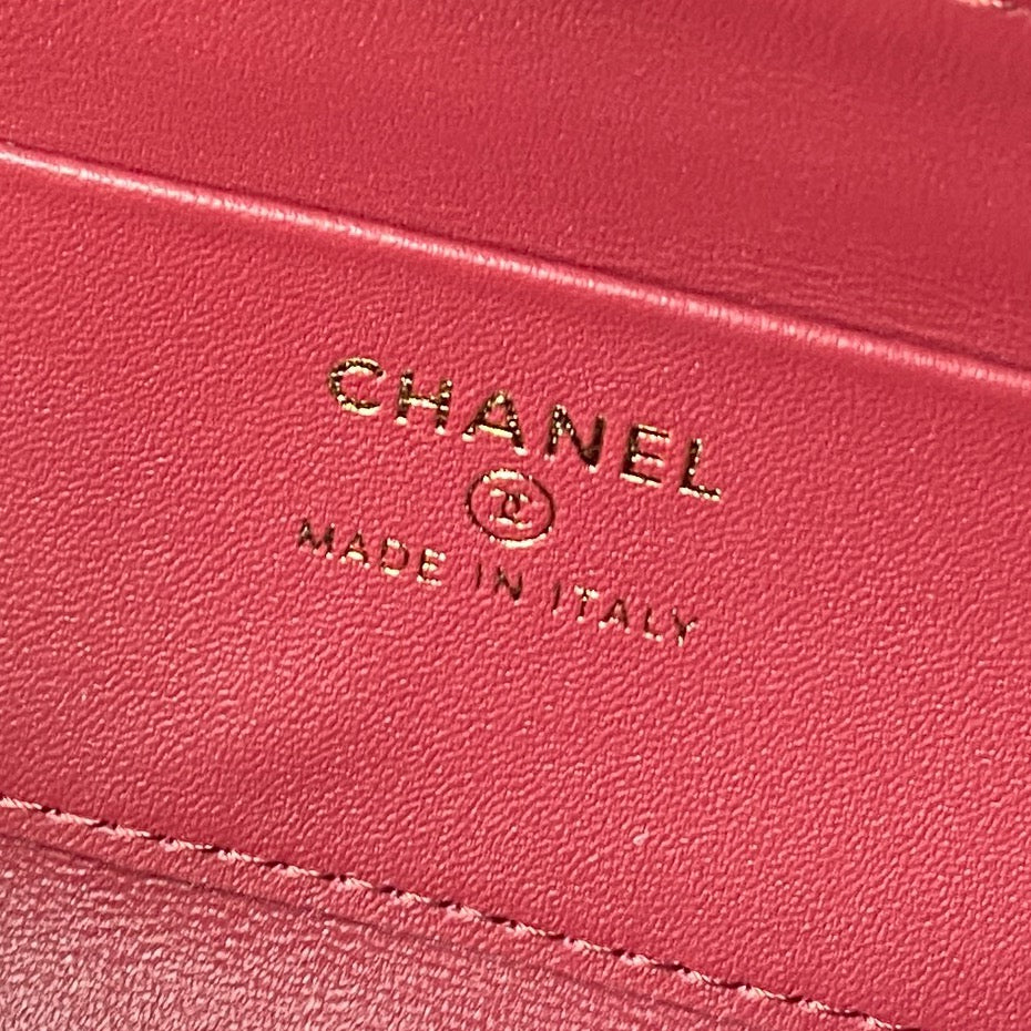 CHANEL 26S BARREL CLUTCH WITH CHAIN 23 IN BLACK CROCODILE-EMBOSSED CALFSKIN GOLD HARDWARE