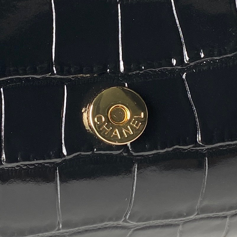 CHANEL 26S BARREL CLUTCH WITH CHAIN 23 IN BLACK CROCODILE-EMBOSSED CALFSKIN GOLD HARDWARE