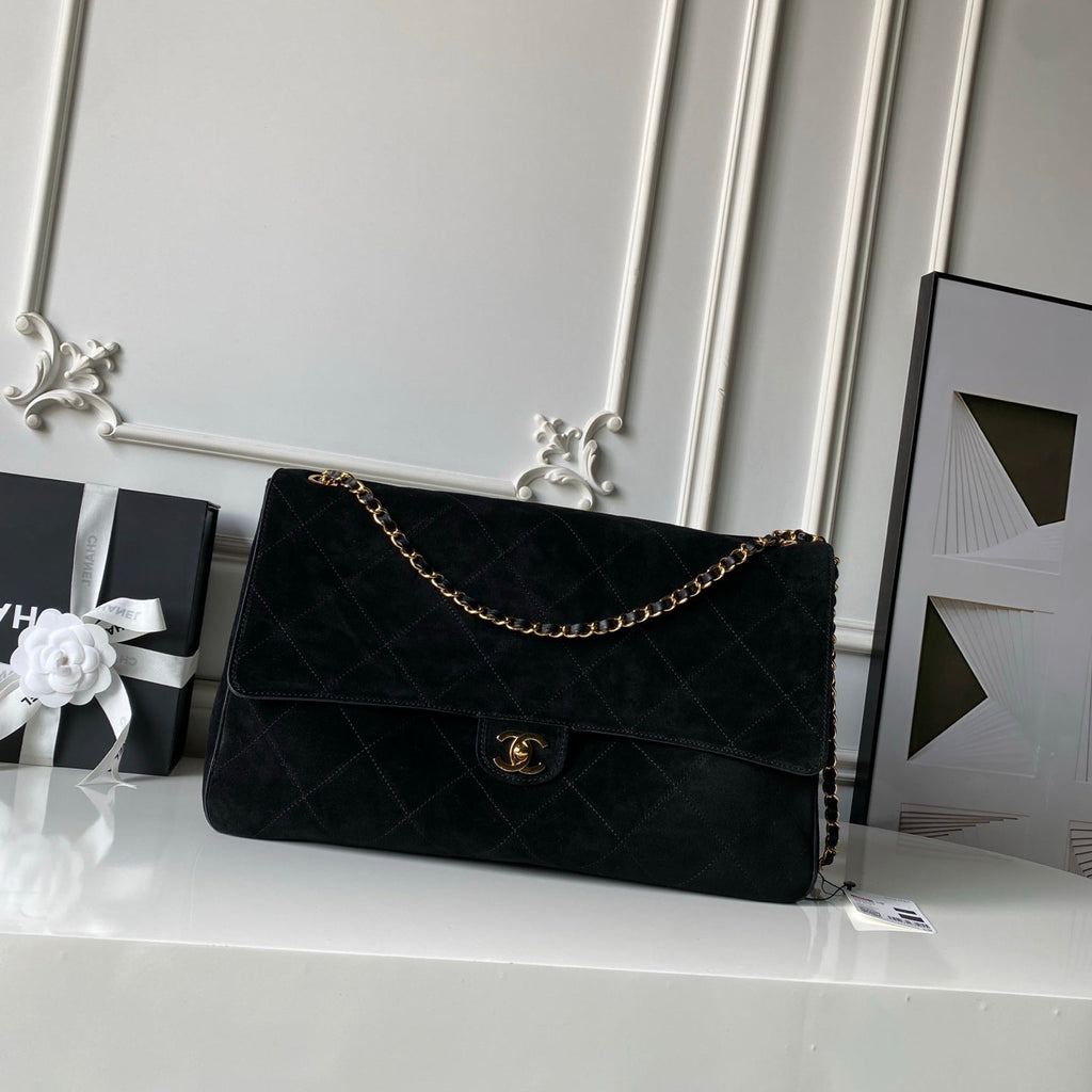CHANEL 26S CLASSIC FLAP MEDIUM 39 IN BLACK QUILTED SUEDE AND CALFSKIN GOLD HARDWARE