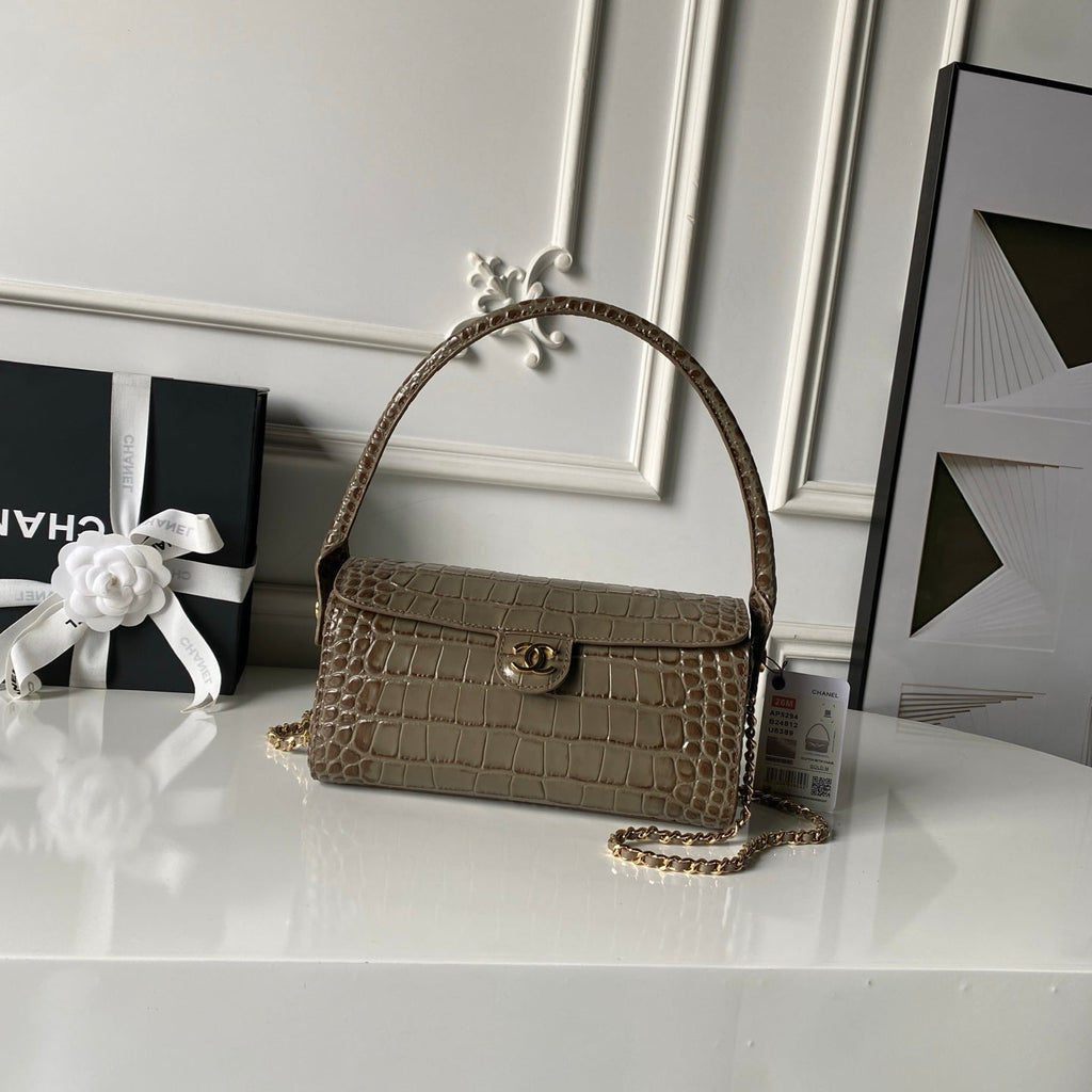 CHANEL 26S BARREL CLUTCH WITH CHAIN 23 IN KHAKI BROWN CROCODILE-EMBOSSED CALFSKIN GOLD HARDWARE