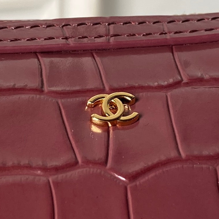 CHANEL 26S MINI TIMELESS CLASSIC BARREL BAG 19 IN BURGUNDY RED CROCODILE-EMBOSSED PATENT CALFSKIN GOLD HARDWARE