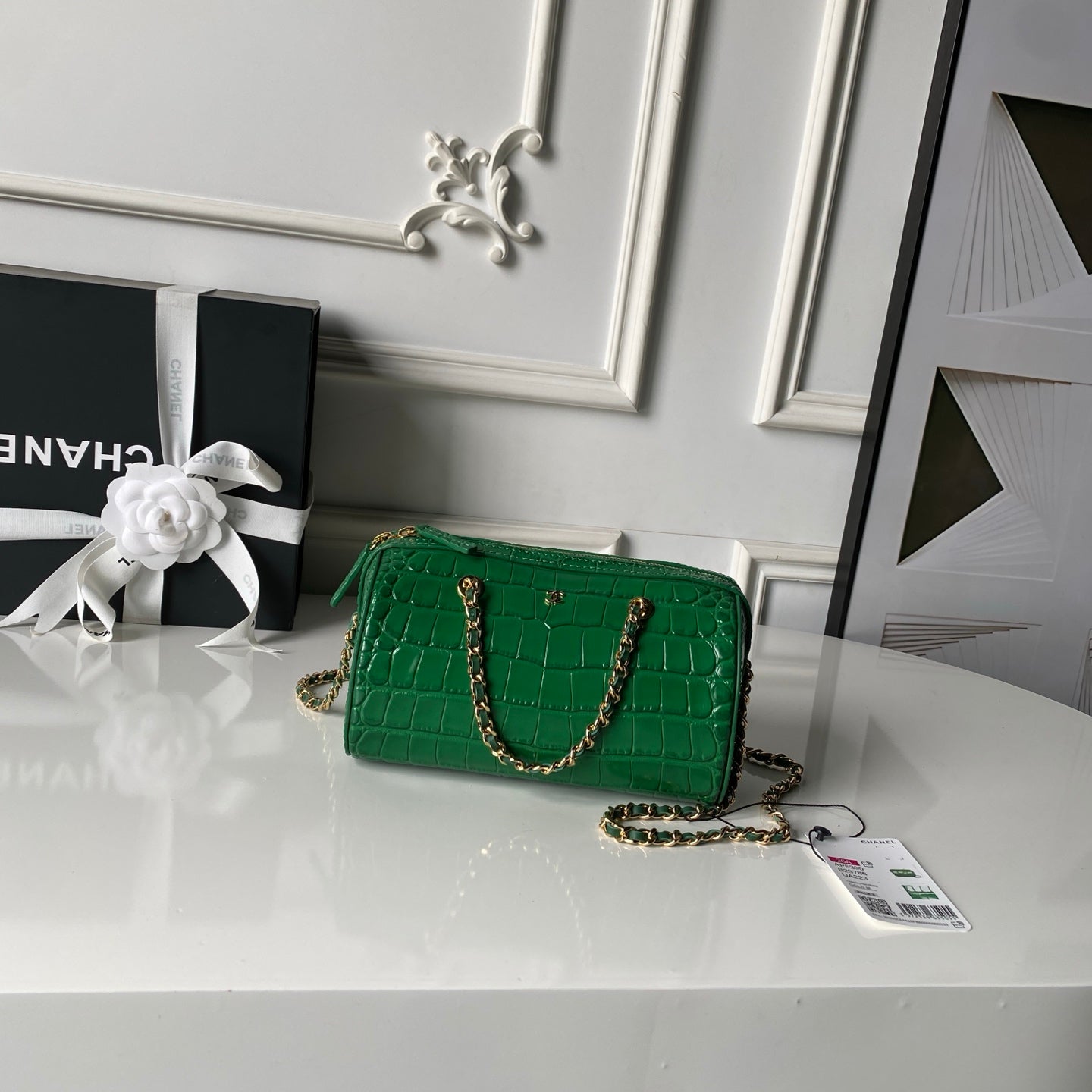 CHANEL 26S MINI TIMELESS CLASSIC BARREL BAG 19 IN GREEN CROCODILE-EMBOSSED PATENT CALFSKIN GOLD HARDWARE