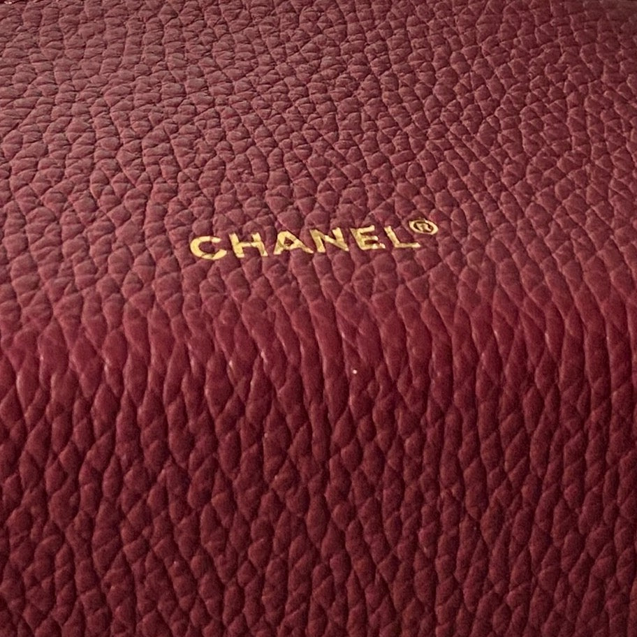 CHANEL 26S VANITY BAG 19 IN BURGUNDY RED CAVIAR CALFSKIN GOLD HARDWARE
