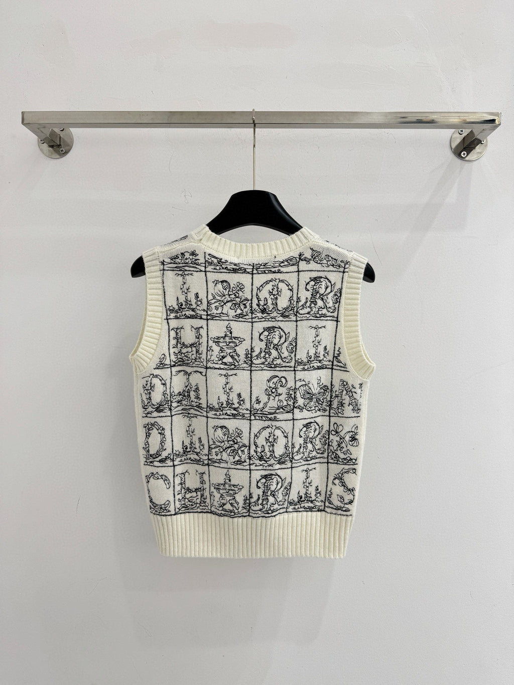 DIOR 25S SLEEVELESS VEST 609