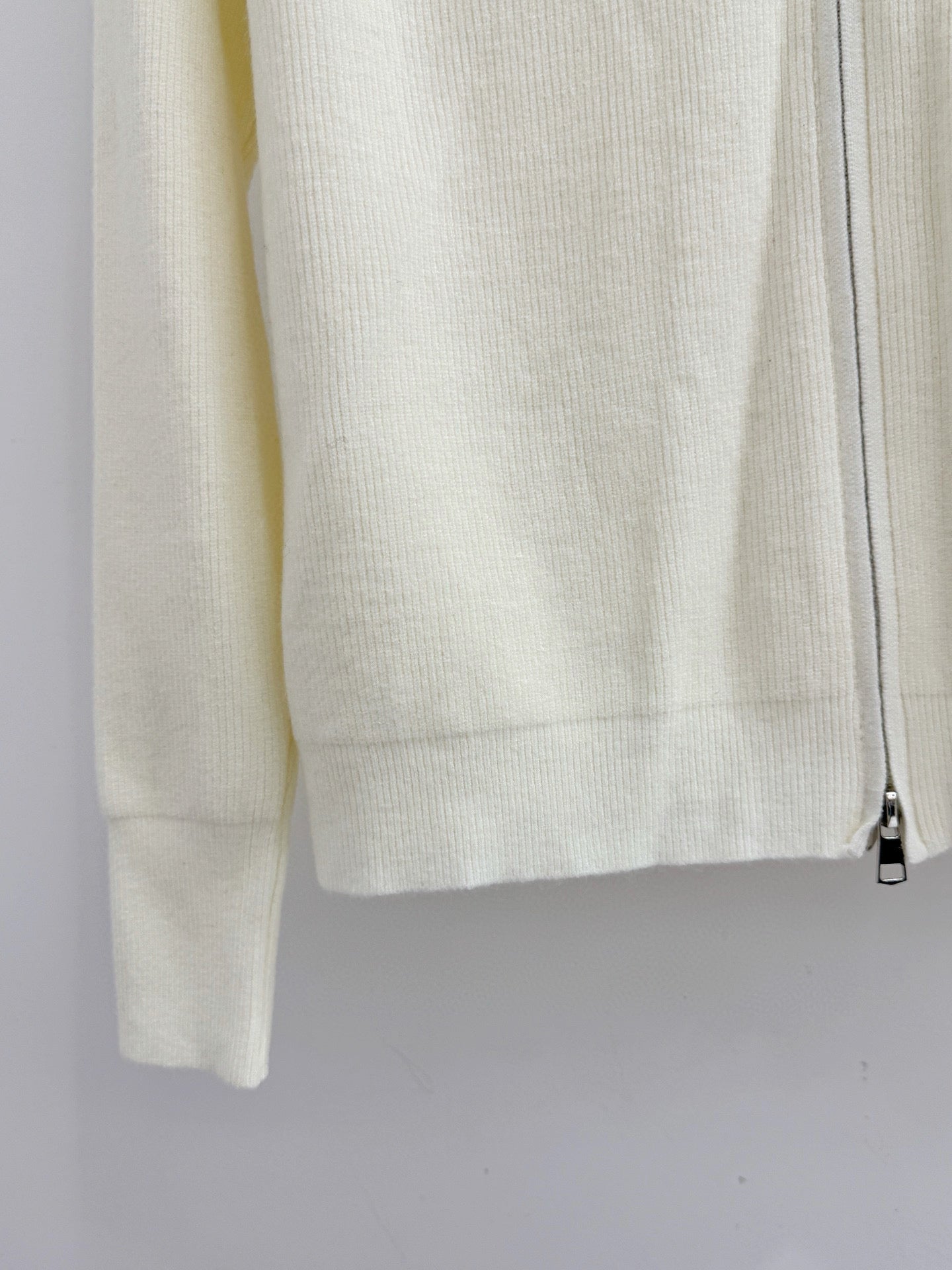 CHANEL 26S KNITTED CARDIGAN 737