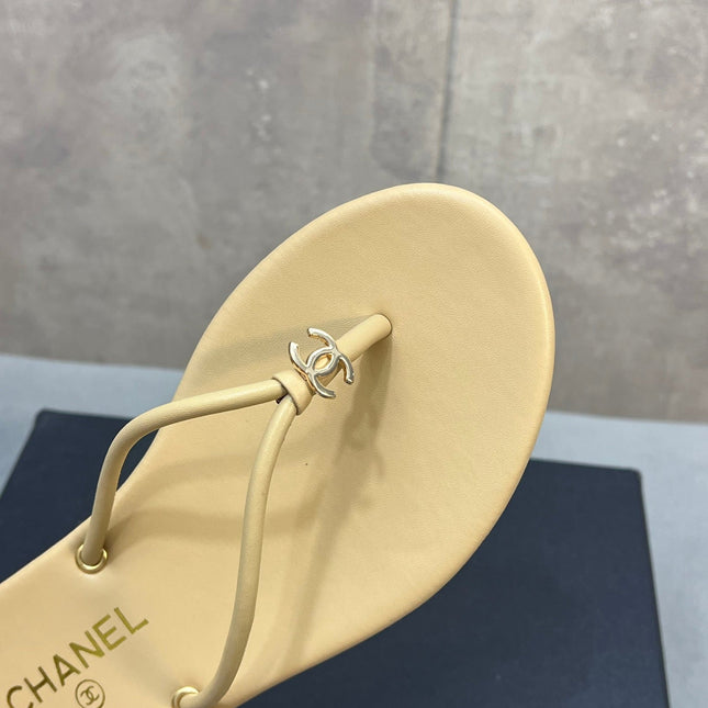 CHANEL 26S FLIP FLOPS IN BEIGE CALFSKIN CC LOGO