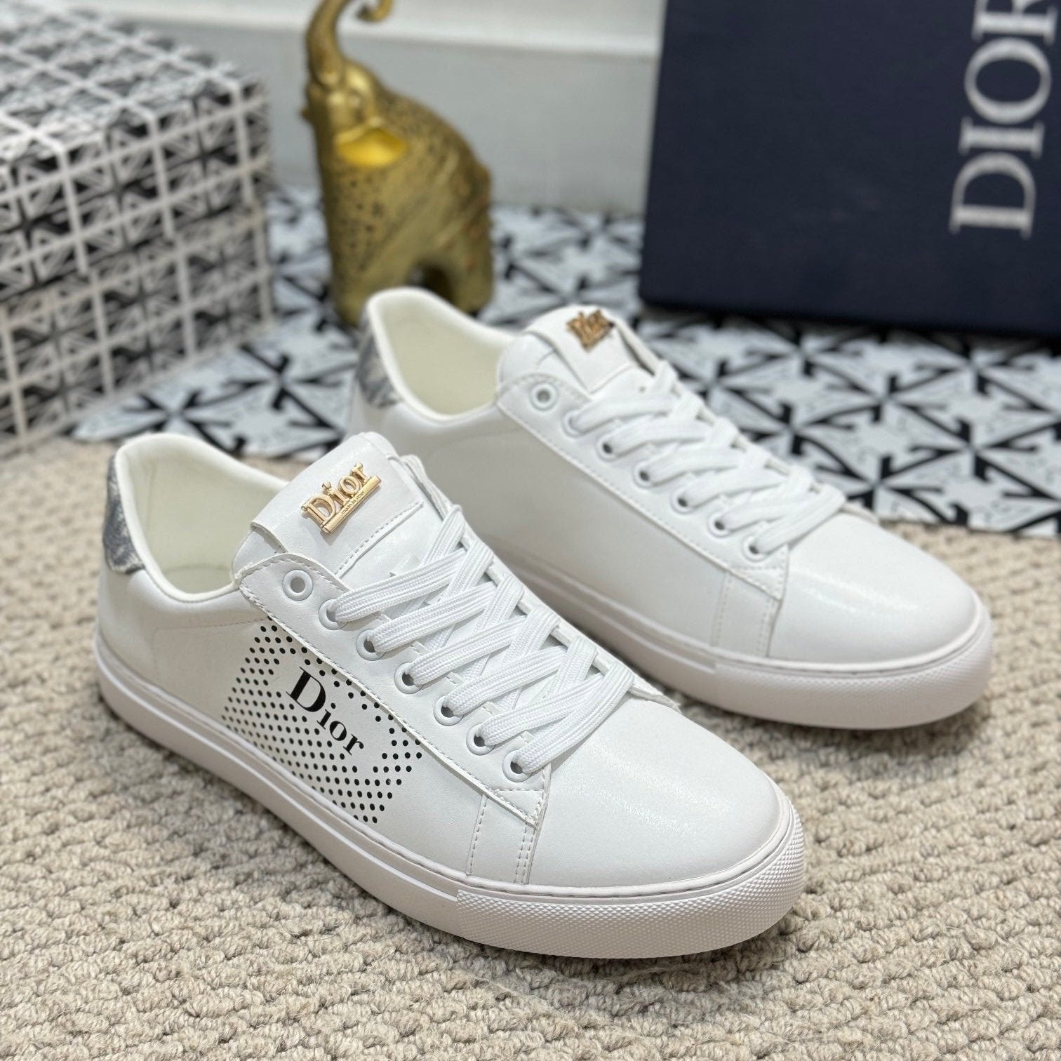 CD LOW TOP BASIC SNEAKER WHITE AND BLACK CALFSKIN