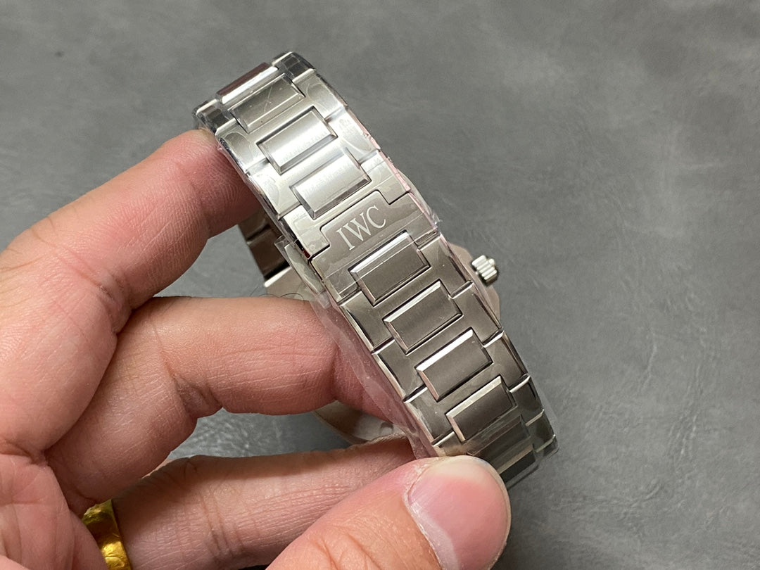 INGENIEUR AUTOMATIC 40 SILVER STAINLESS STEEL CASE WITH BLACK DIAL
