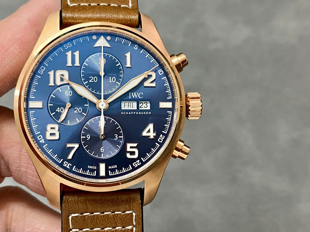 PILOT’S WATCH EDITION 43 MM ROSE GOLD CASE WITH CIDER BROWN LEATHER STRAP