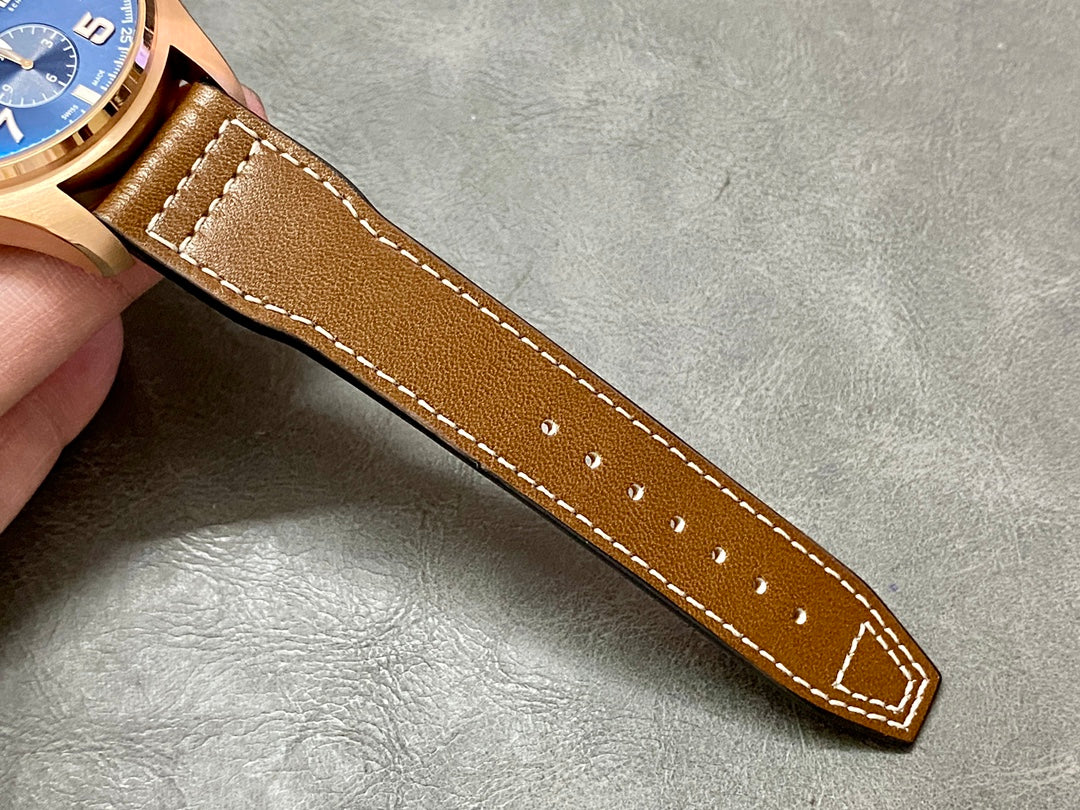 PILOT’S WATCH EDITION 43 MM ROSE GOLD CASE WITH CIDER BROWN LEATHER STRAP