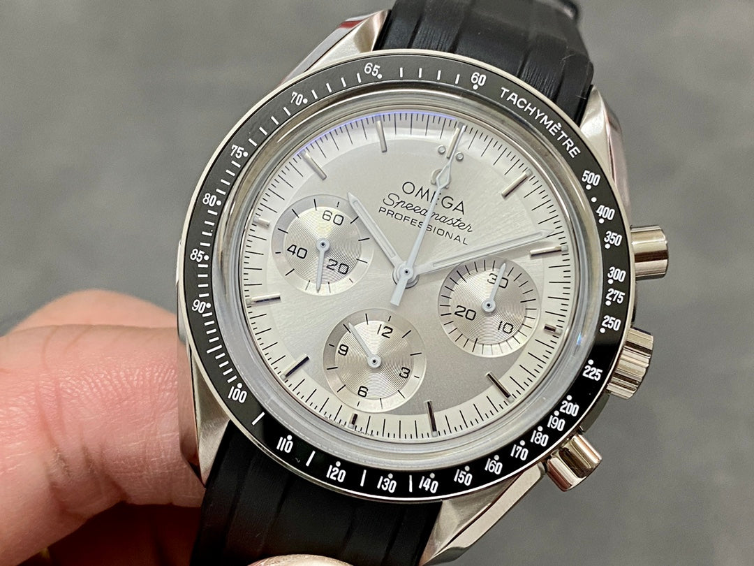 SPEEDMASTER MOONPHASE SILVER CASE AND BLACK LEATHER STRAP