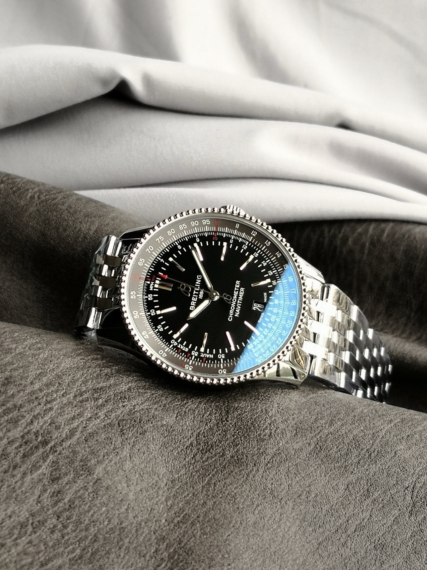 NAVITIMER AUTOMATIC 41 STEEL BEZEL BLACK AND GRAY DIAL