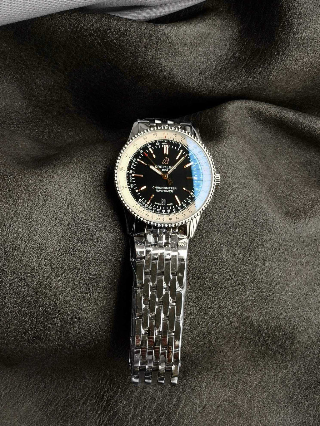 NAVITIMER AUTOMATIC 41 STEEL BEZEL BLACK AND WHITE DIAL