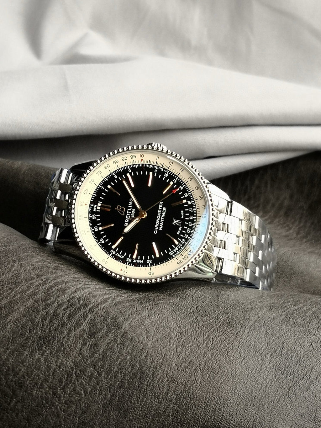 NAVITIMER AUTOMATIC 41 STEEL BEZEL BLACK AND WHITE DIAL