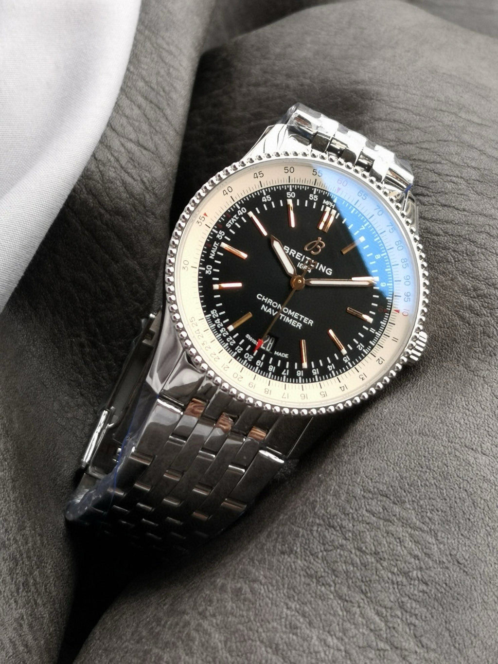 NAVITIMER AUTOMATIC 41 STEEL BEZEL BLACK AND WHITE DIAL