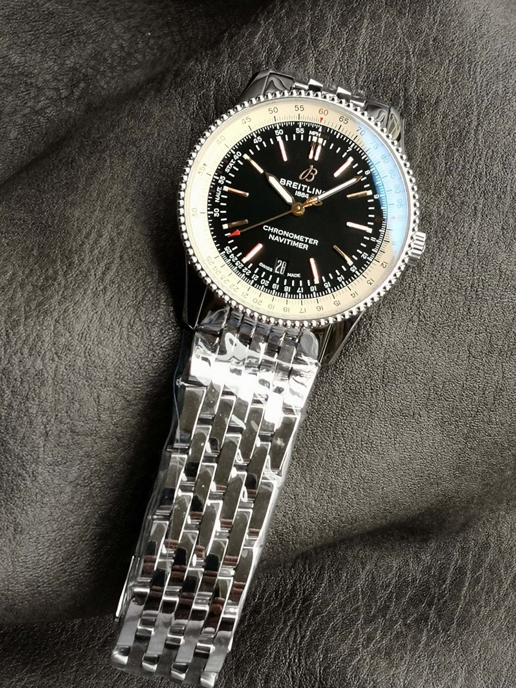 NAVITIMER AUTOMATIC 41 STEEL BEZEL BLACK AND WHITE DIAL