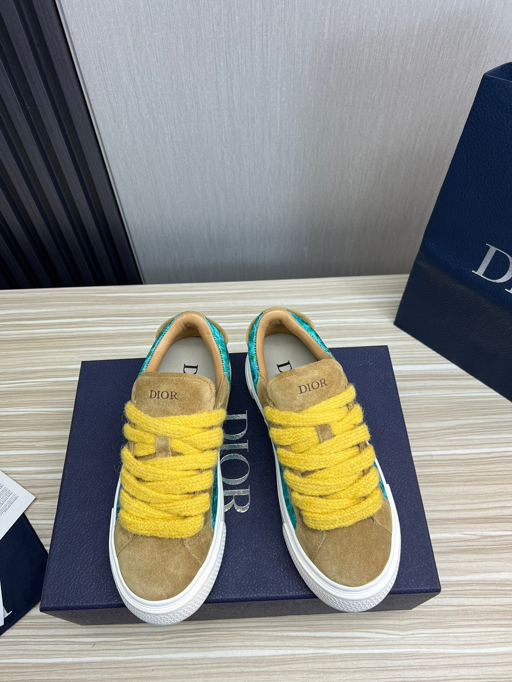 CD B33 SNEAKER FLAX SUEDE AND FABRIC