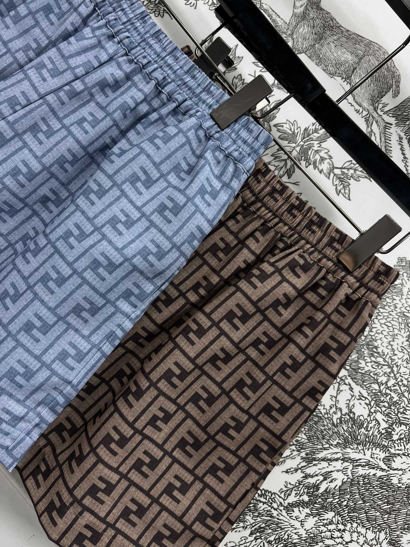 FENDI SHORTS 268613
