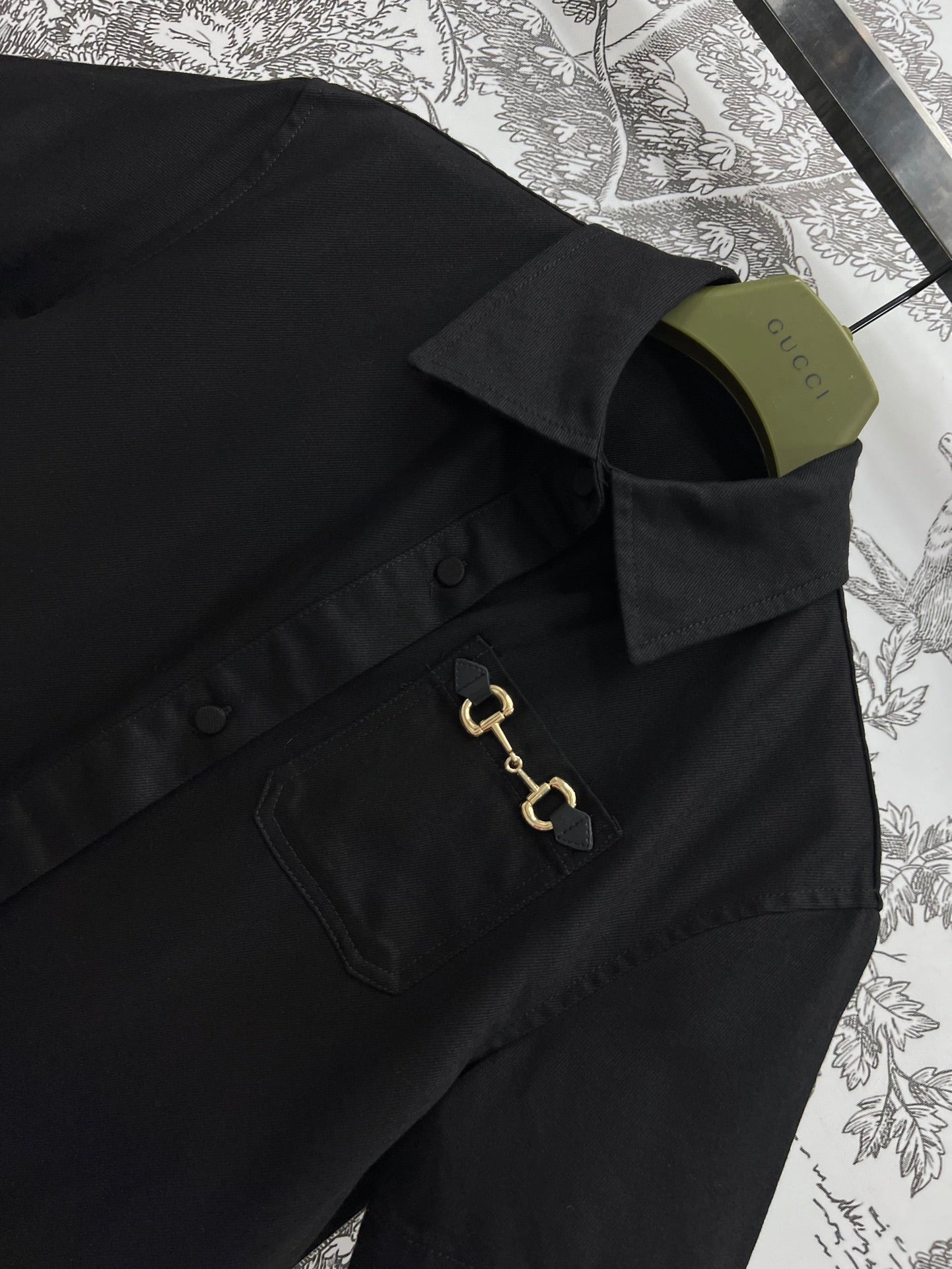 GUCCI SHORT SLEEVE NOTCHED COLLAR ROMPER 268515