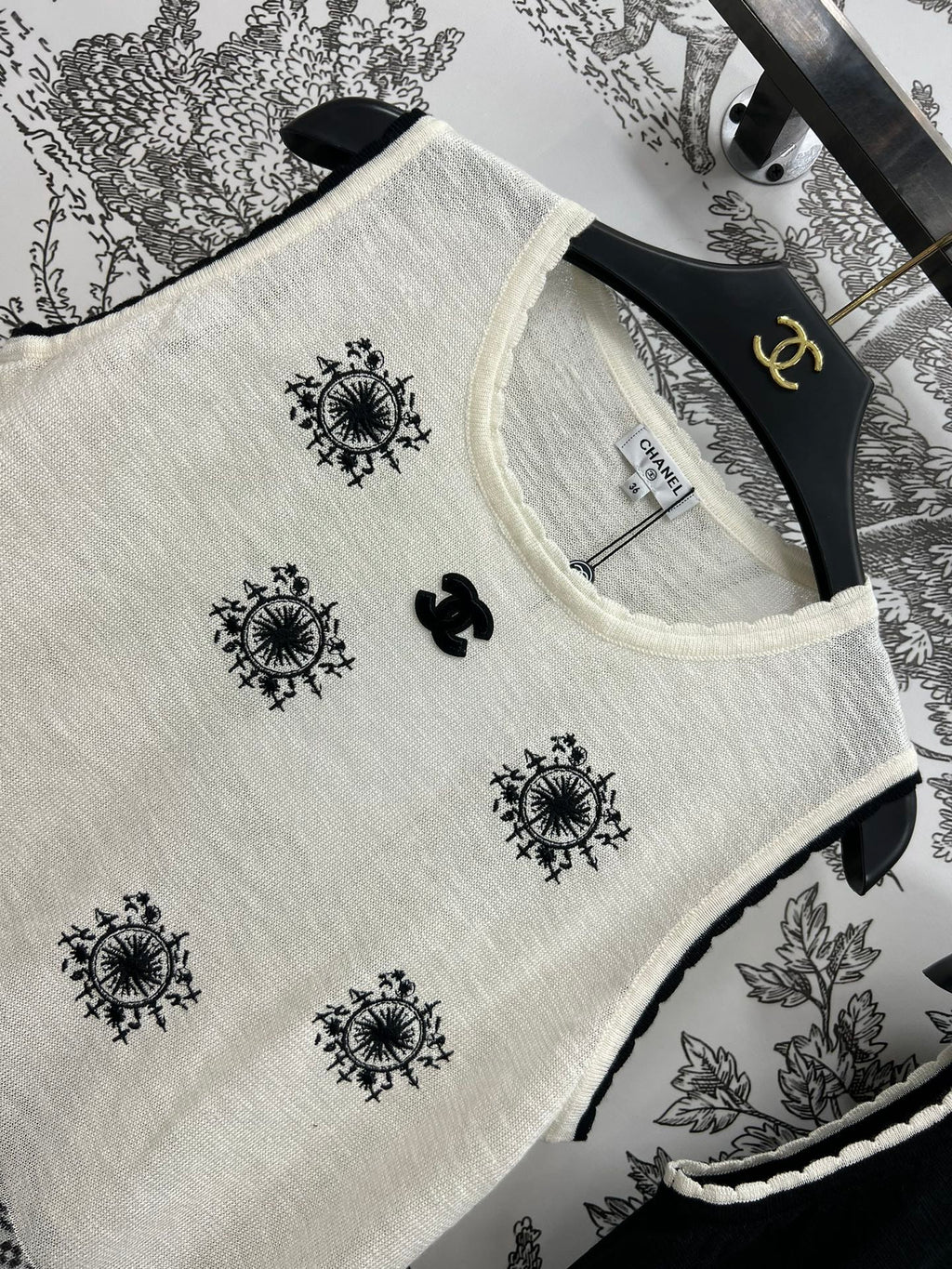 CC SLEEVELESS KNIT TOP 268560