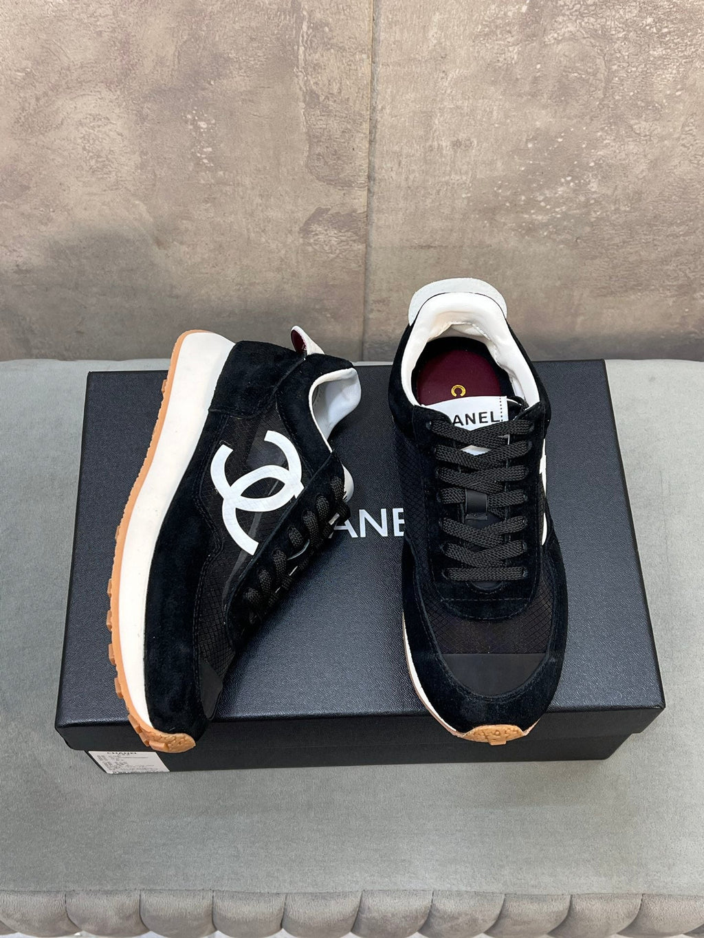 CHANEL 26S RUNNING SNEAKERS IN BLACK SUEDE AND MESH CC LOGO