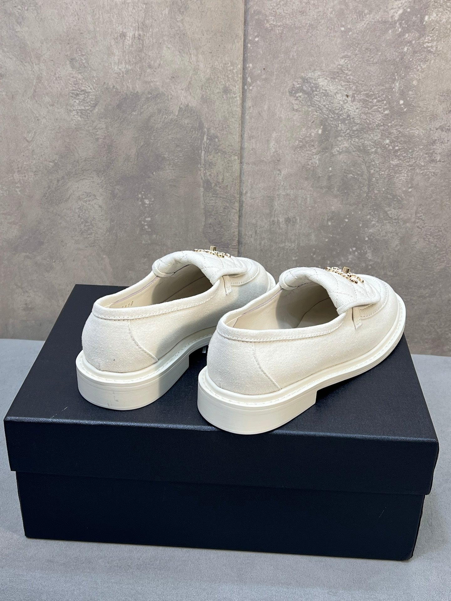 CHANEL 26S LOAFERS IN WHITE CANVAS WITH QUILTED FLAP & CHAIN CC LOGO