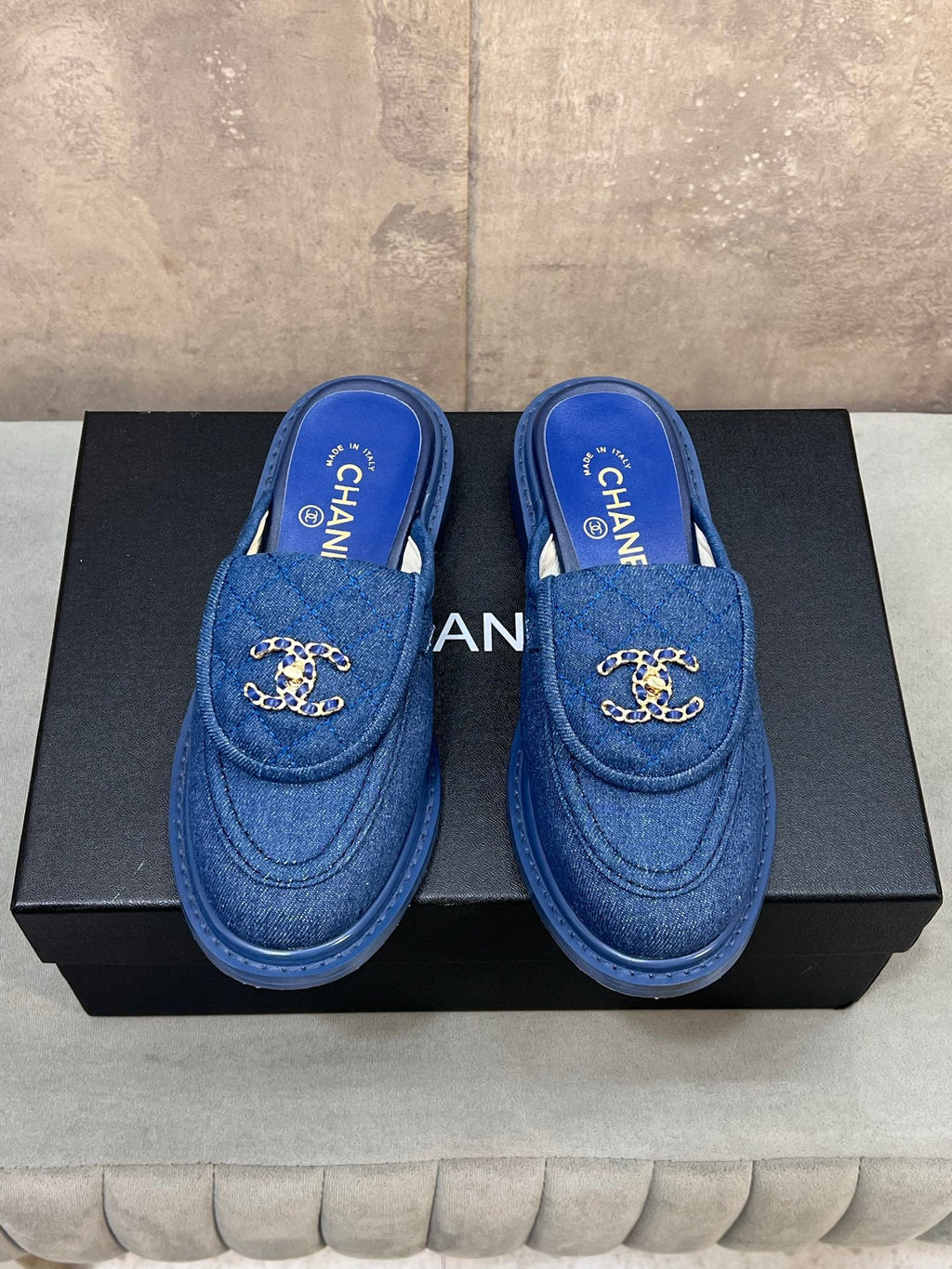 CHANEL 26S MULE LOAFERS IN BLUE DENIM WITH QUILTED FLAP & CHAIN CC LOGO