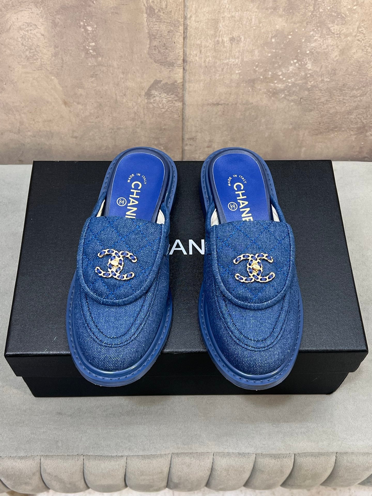 CHANEL 26S MULE LOAFERS IN BLUE DENIM WITH QUILTED FLAP & CHAIN CC LOGO