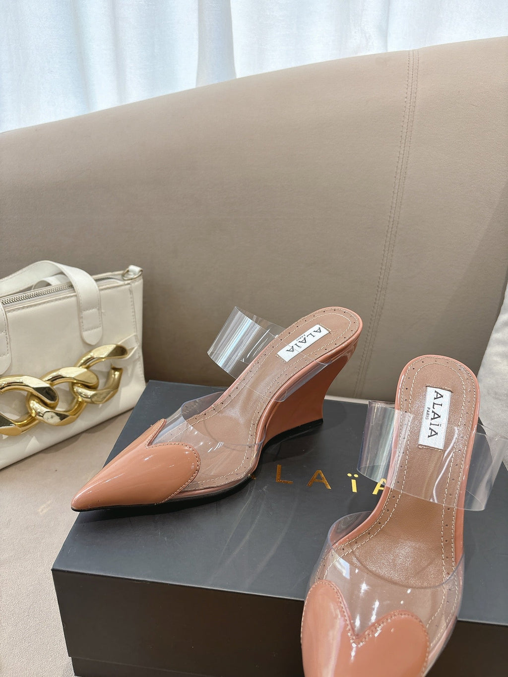 ALAIA 26S HIGH-HEEL WEDGE MULES 95 MM IN LIGHT BROWN GLOSSY CALFSKIN