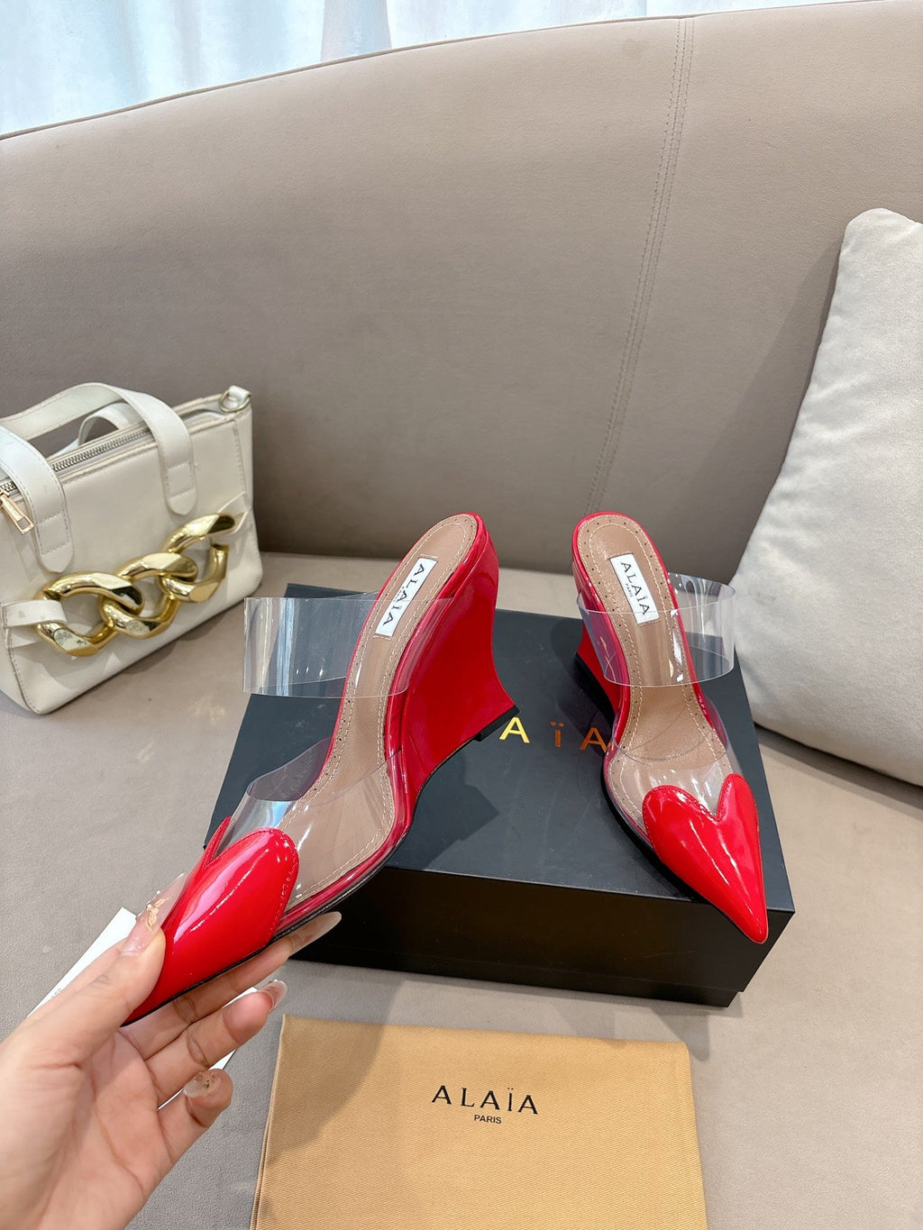 ALAIA 26S HIGH-HEEL WEDGE MULES 95 MM IN RED GLOSSY CALFSKIN