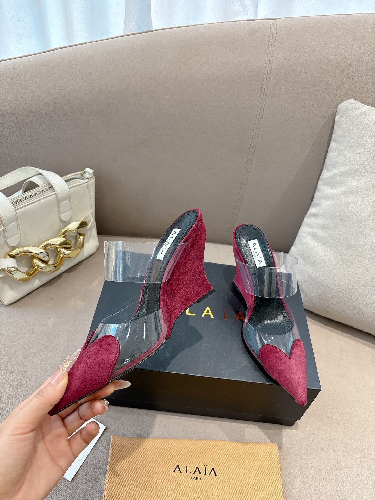 ALAIA 26S HIGH-HEEL WEDGE MULES 95 MM IN DARK RED SUEDE