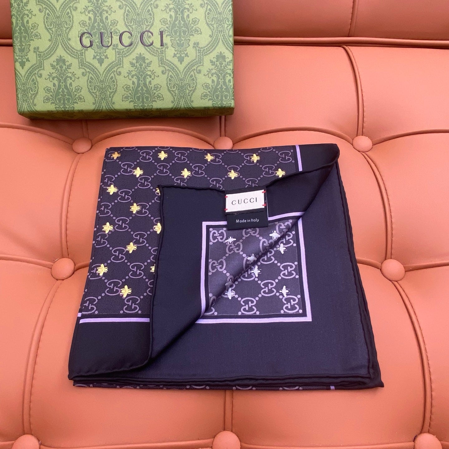 GUCCI 25S SCARF 90 IN SILK 709695