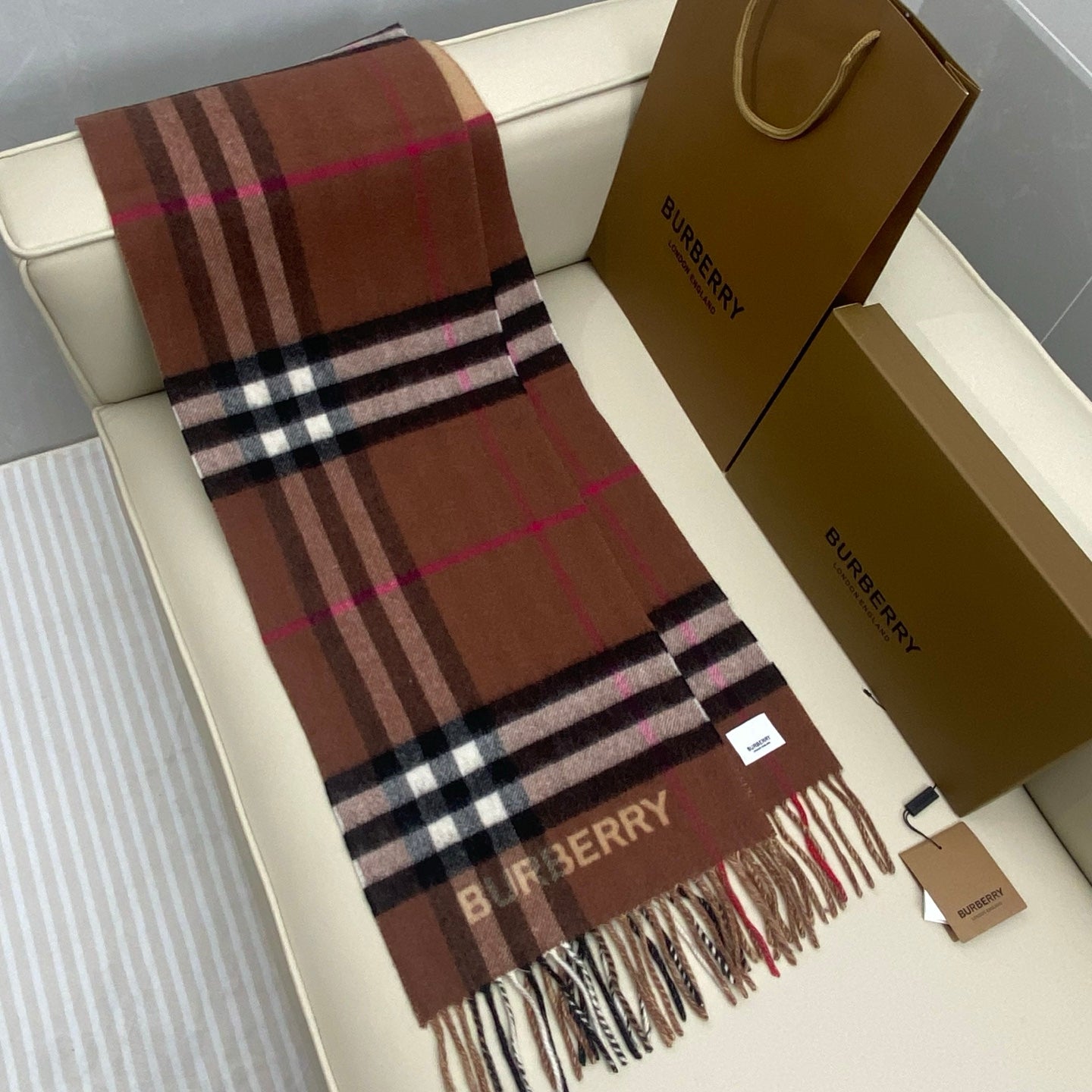 BURBERRY 25S SCARF 168 CM IN CASHMERE 935609