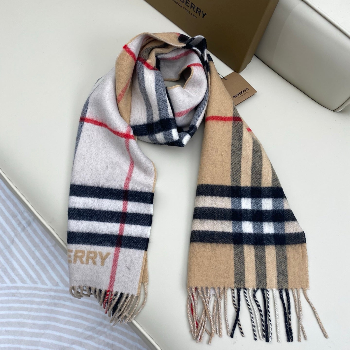 BURBERRY 25S SCARF 168 CM IN CASHMERE 935606