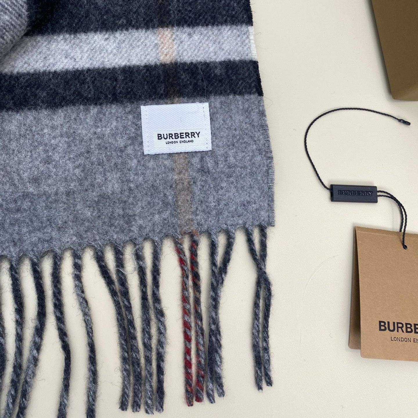 BURBERRY 25S SCARF 168 CM IN CASHMERE 935607