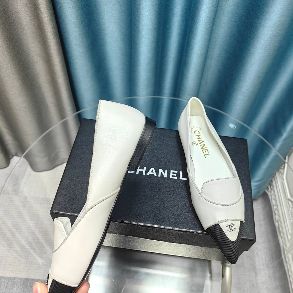 BALLET FLAT WHITE MIX BLACK SHEEPSKIN POINTED TOE